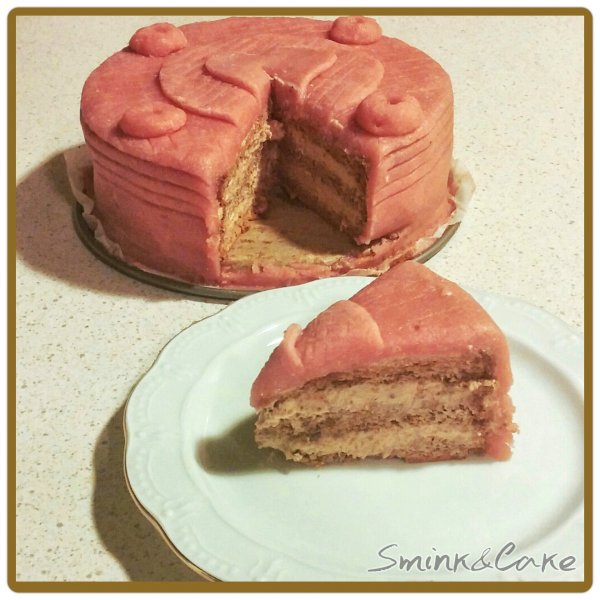 Eszterházi diós torta